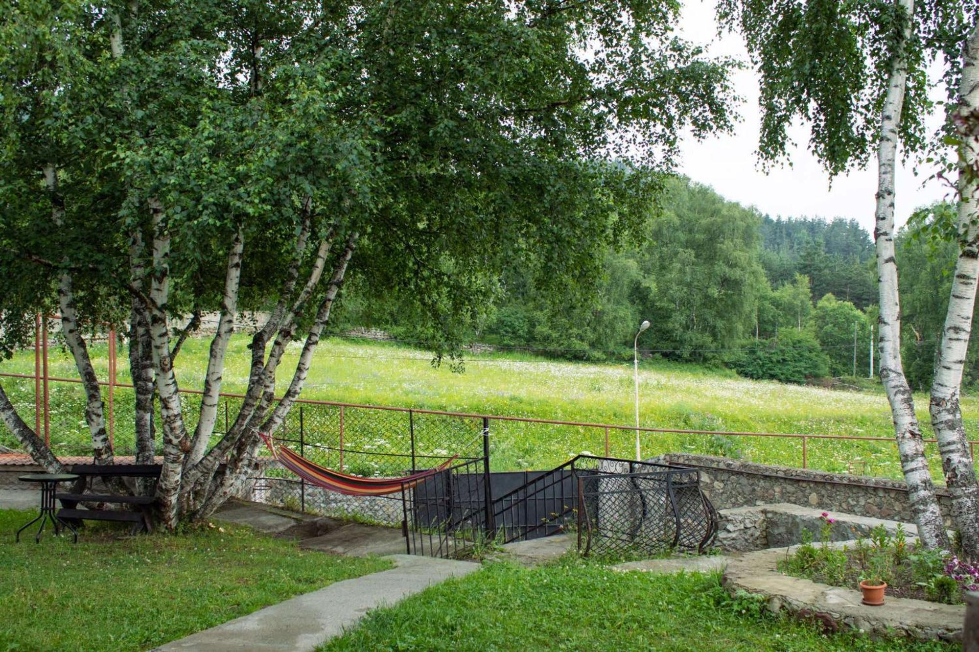 Hotel Garemta Stepancminda Exteriér fotografie